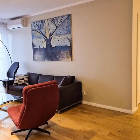 Dmowskiego 19c Tectum 아파트 *